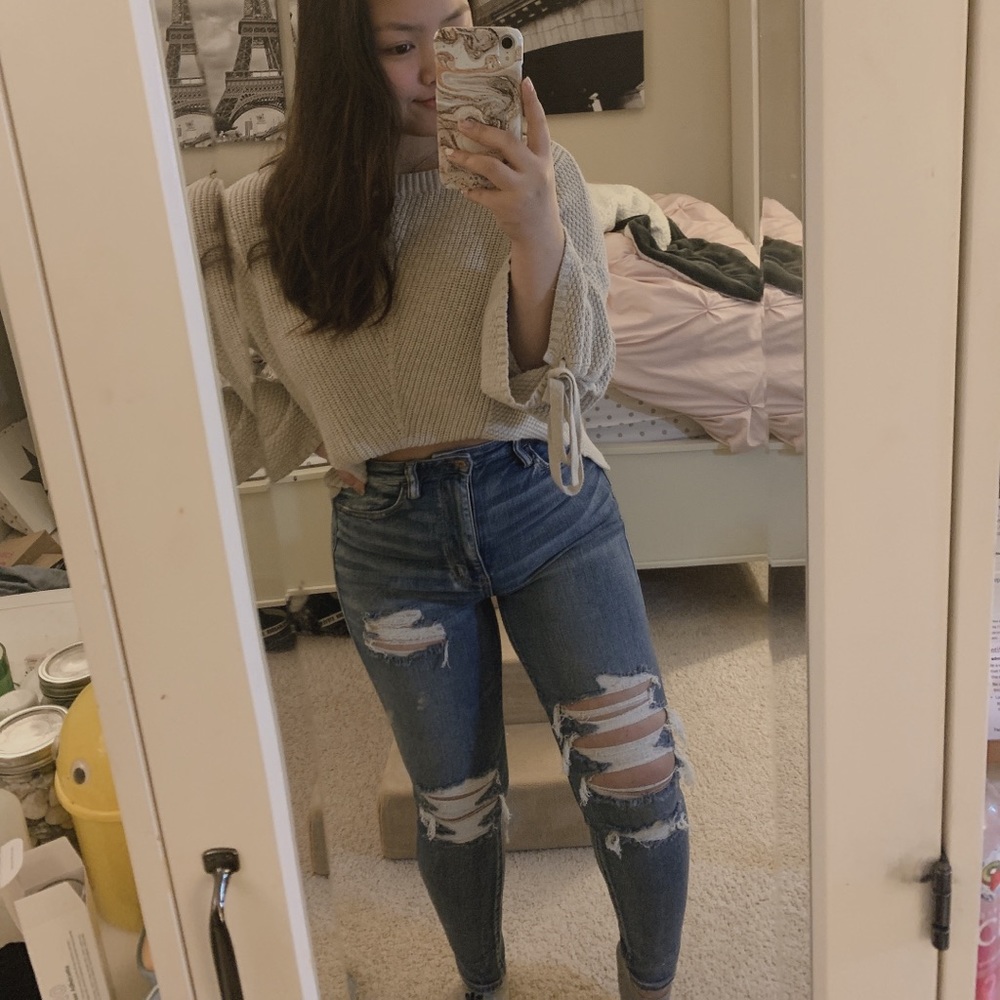 American Eagle Highest Rise Distressed Jeggings